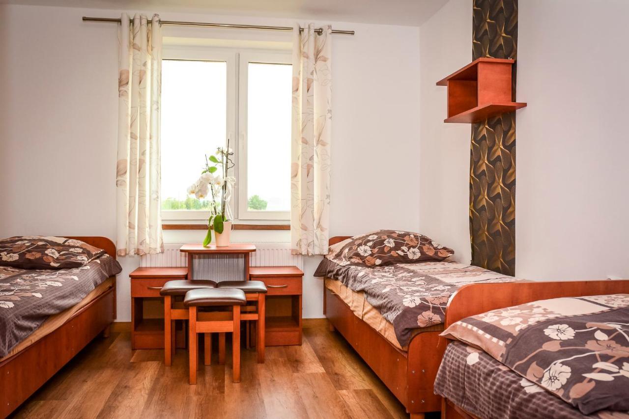 Osrodek Wczasowo-Kolonijny Bazylak Rewal Bed & Breakfast ภายนอก รูปภาพ