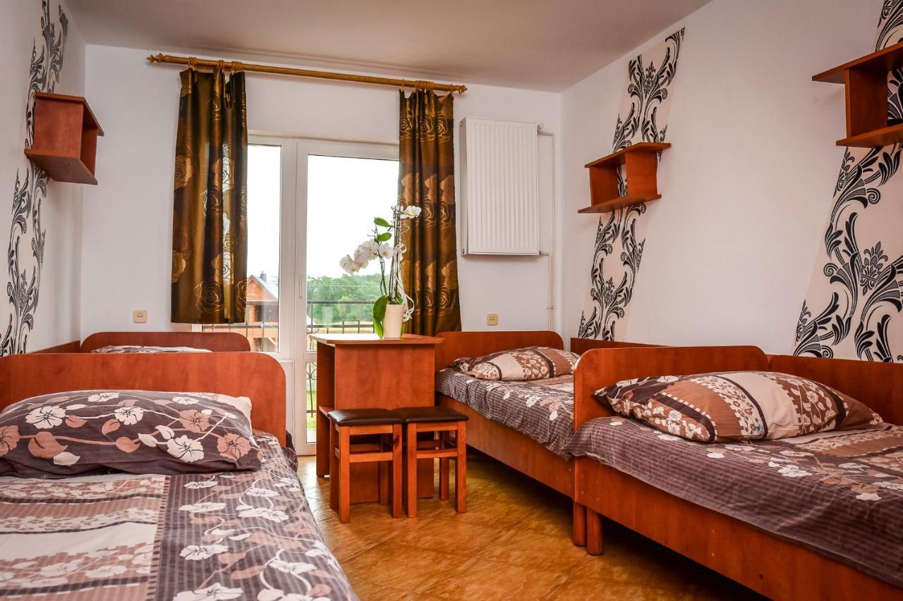 Osrodek Wczasowo-Kolonijny Bazylak Rewal Bed & Breakfast ภายนอก รูปภาพ